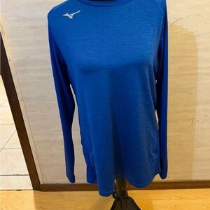 NWT- Mizuno Alpha Stretch Long Sleeve shirt.